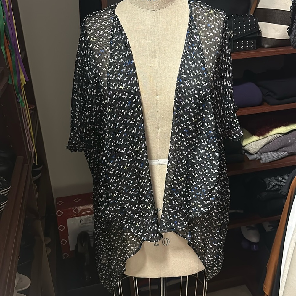BCBG Generation elbow sleeve topper size M/L